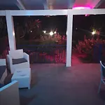 Villa Cilento Mare, Bellissima Con Ampio Giardino *