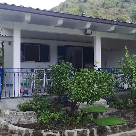 Cilento Mare, Bellissima Con Ampio Giardino 别墅 *